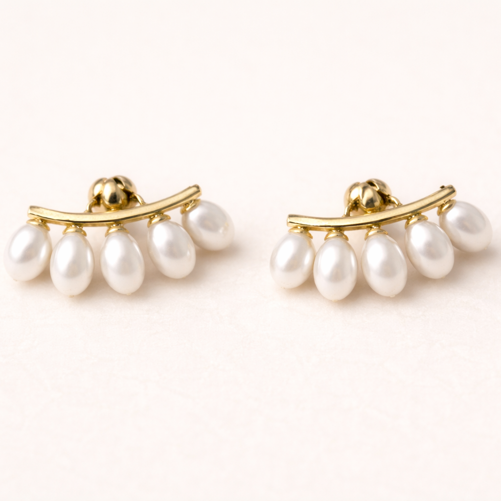 TRIPLE PEARL EARRINGS