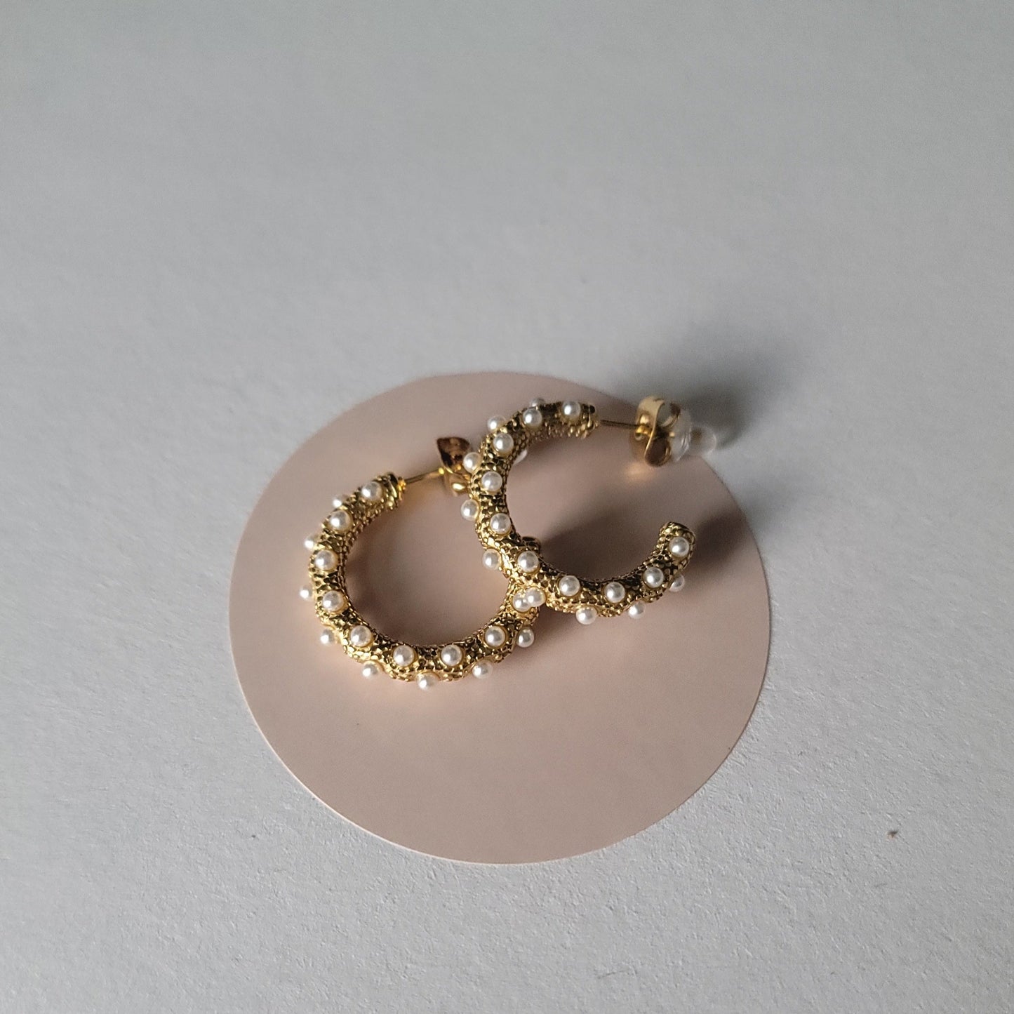 DOTTED PEARL EARRINGS