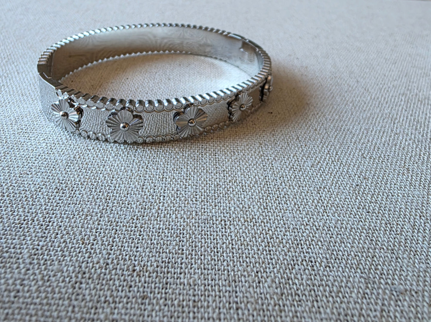 SILVER FLOWER