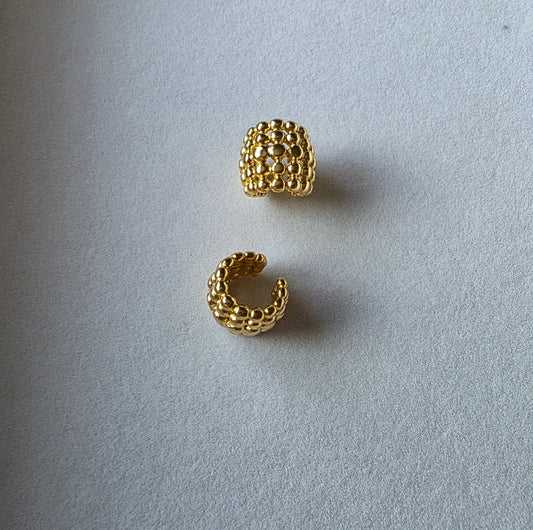 GOLD EAR CUFF