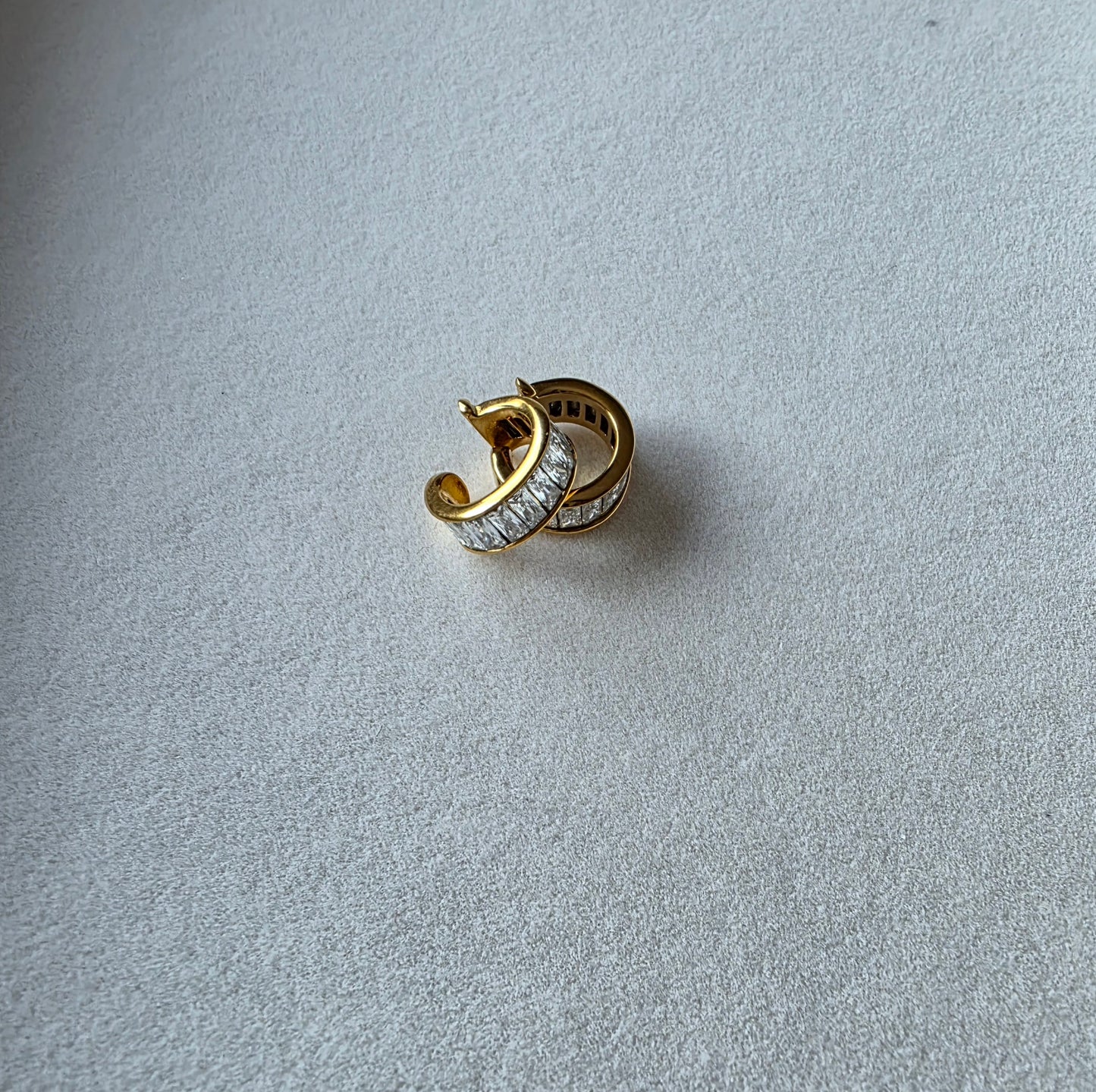 DIAMOND EAR CUFF