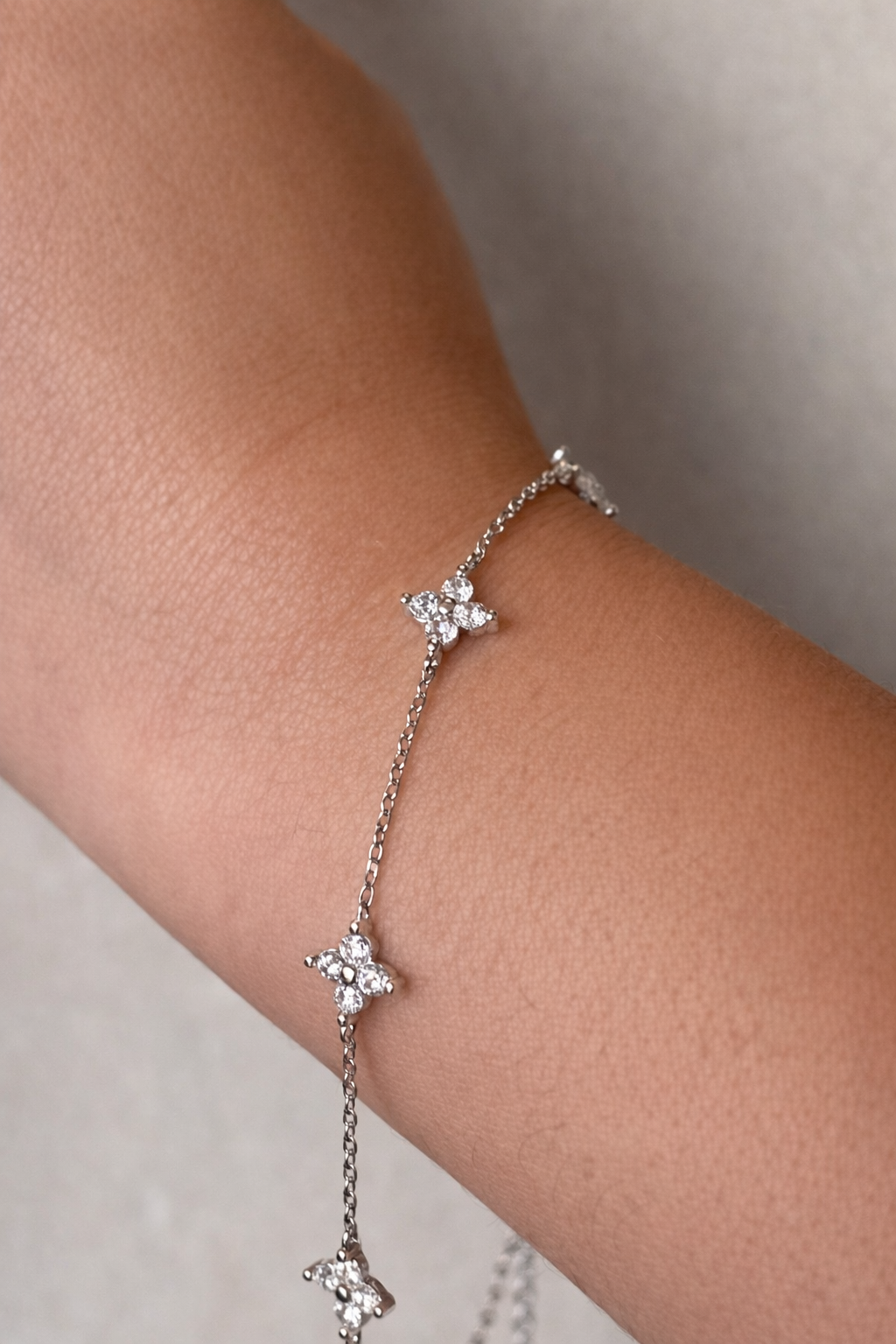 DIAMOND CLOVER